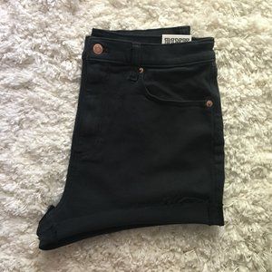 NWT VS PINK HIGH-WAISTED SHORTS